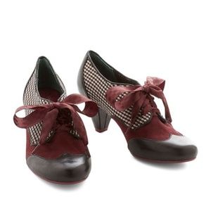 Poetic License "End of Story" Wingtip Shoe US 8.5